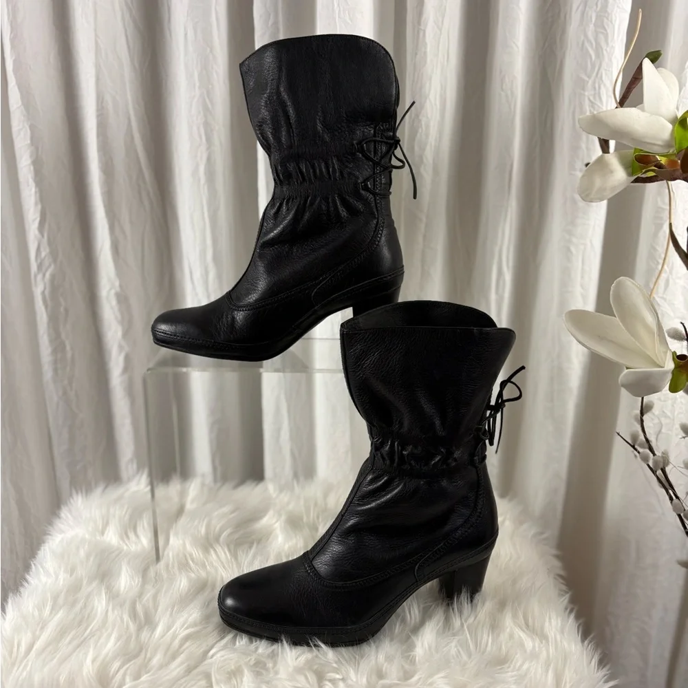 Clarks Artisan Collection Black Heeled Bootie - Picture 3 of 9